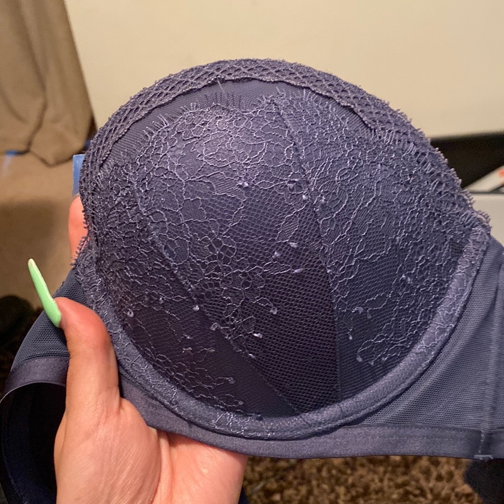 blue VS bra